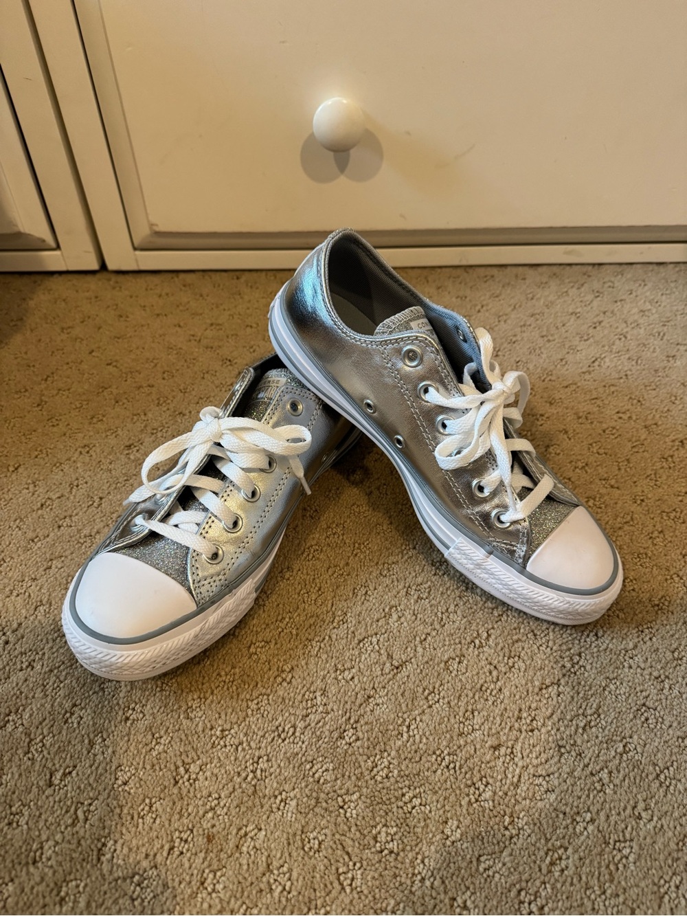 Converse Silver Glitter Low-Top Sneakers with White Laces - Picture 7 of 12